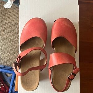 Women's Coral dansko sandals- size 39